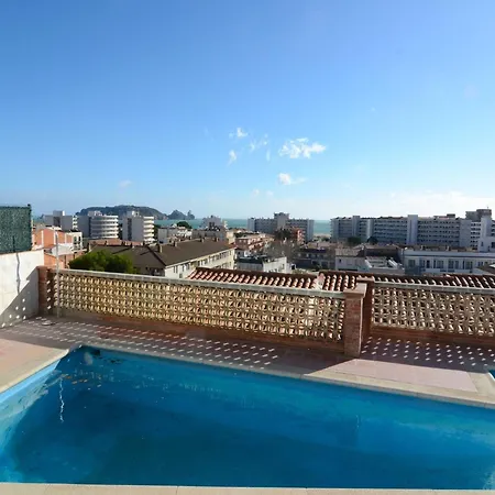 Spacious Duplex In Estartit Apartman